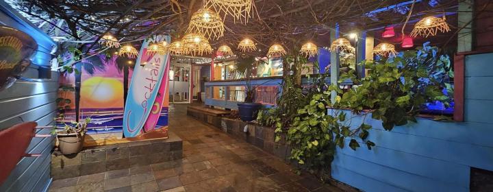 Salle parfaite pour des réceptions privées et des soirées d'entreprise.